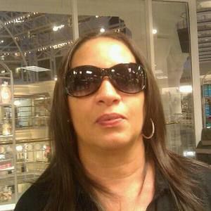 Meet your Posher, Crystal